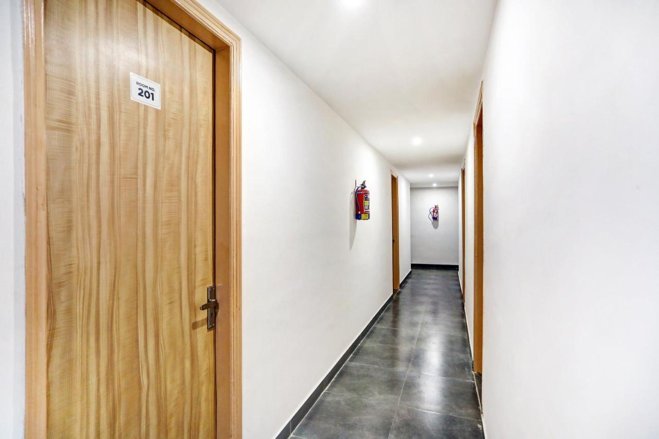 Oyo 81641 Collection O Hotel A1 Residency New Delhi Exterior photo