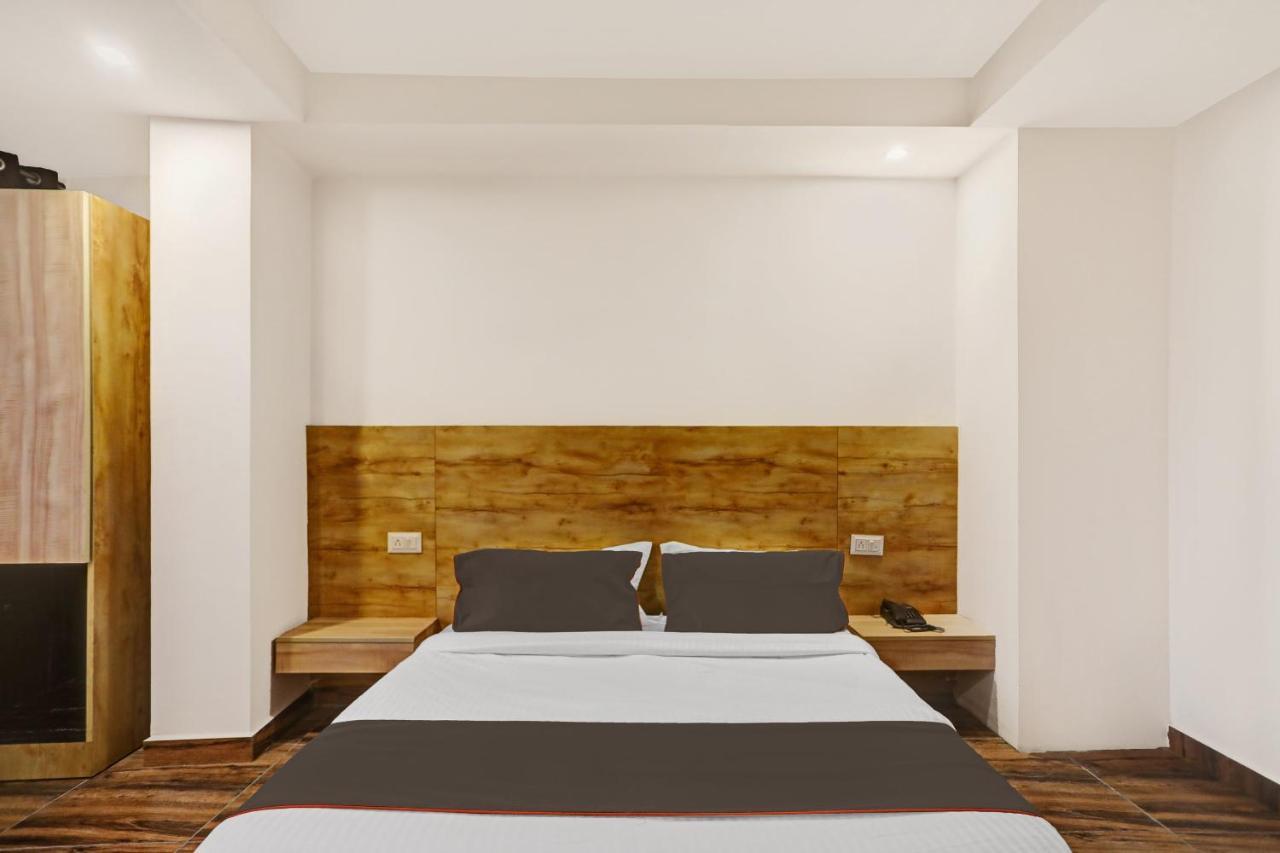 Oyo 81641 Collection O Hotel A1 Residency New Delhi Exterior photo